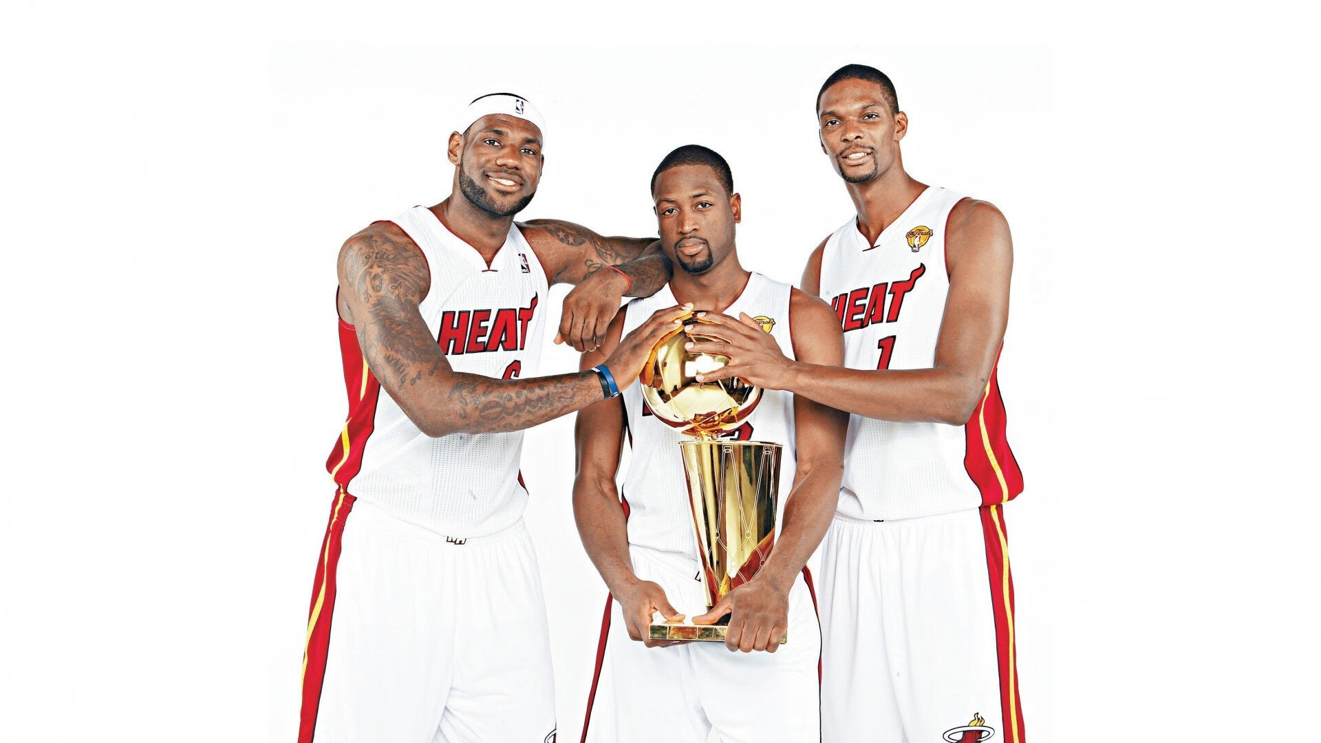 世界拳击赛事多场冠军争夺战备受关注，世界拳击大赛冠军